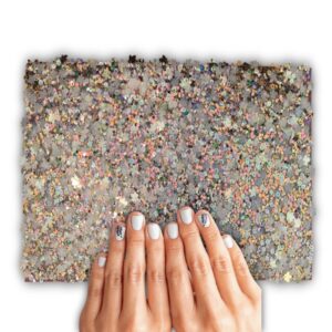 Mantel expositor para fotos de manicurista.