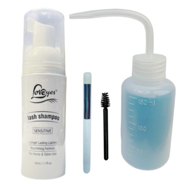 Piseta o recipiente para agua de 150 ml + Shampoo Love de 50 ml